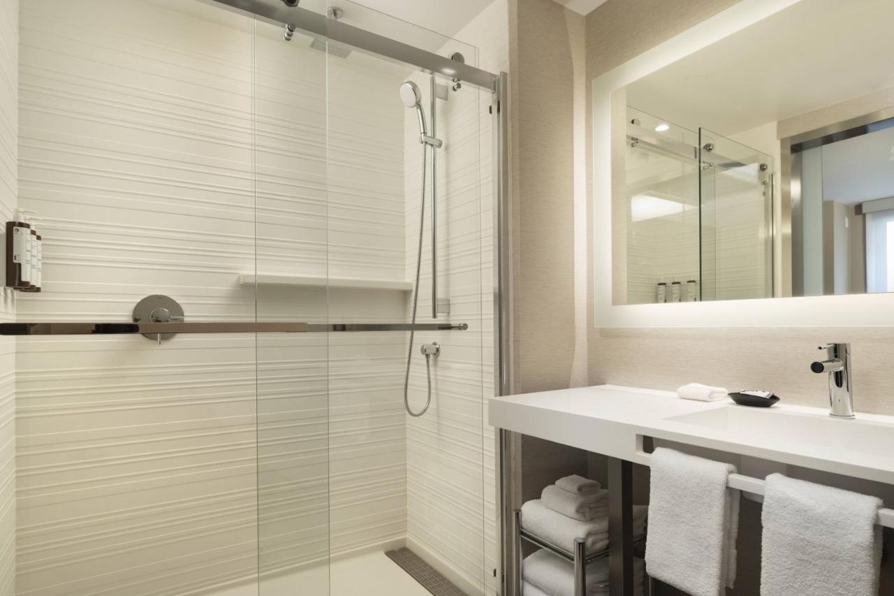 Ac Hotel By Marriott Oakland Downtown Экстерьер фото
