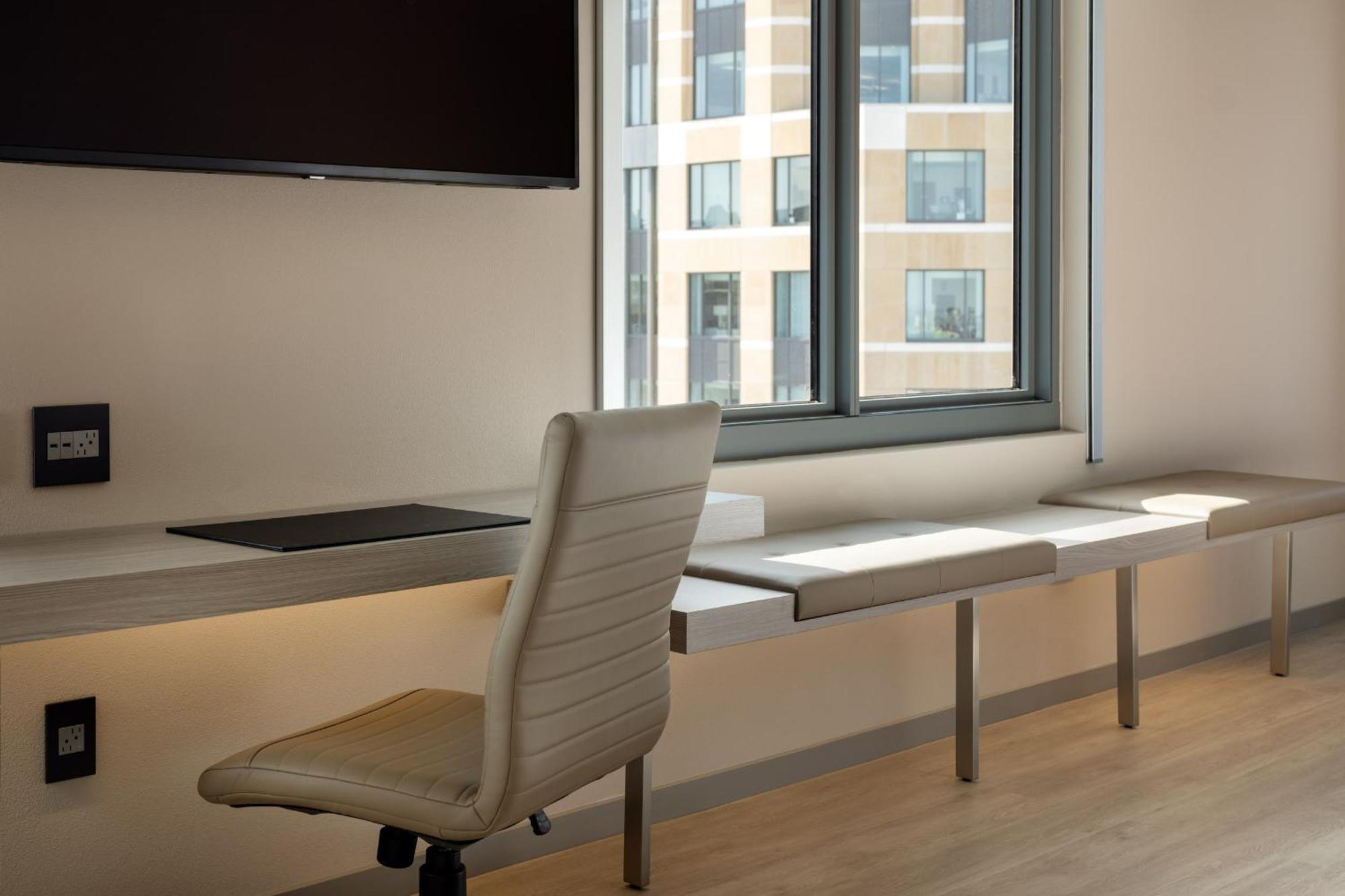 Ac Hotel By Marriott Oakland Downtown Экстерьер фото